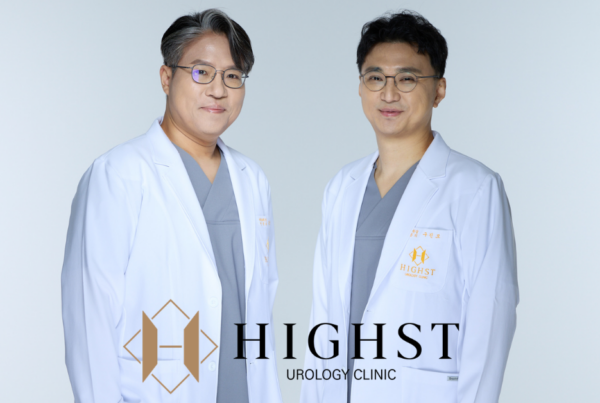 Two clinicians at HIGHST Urology Clinic in Seoul